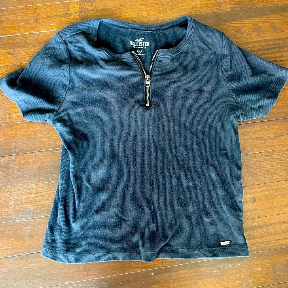 Hollister short sleeve half zip crop top